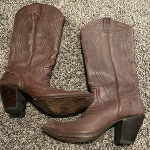 Frye heeled cowgirl boots size 10